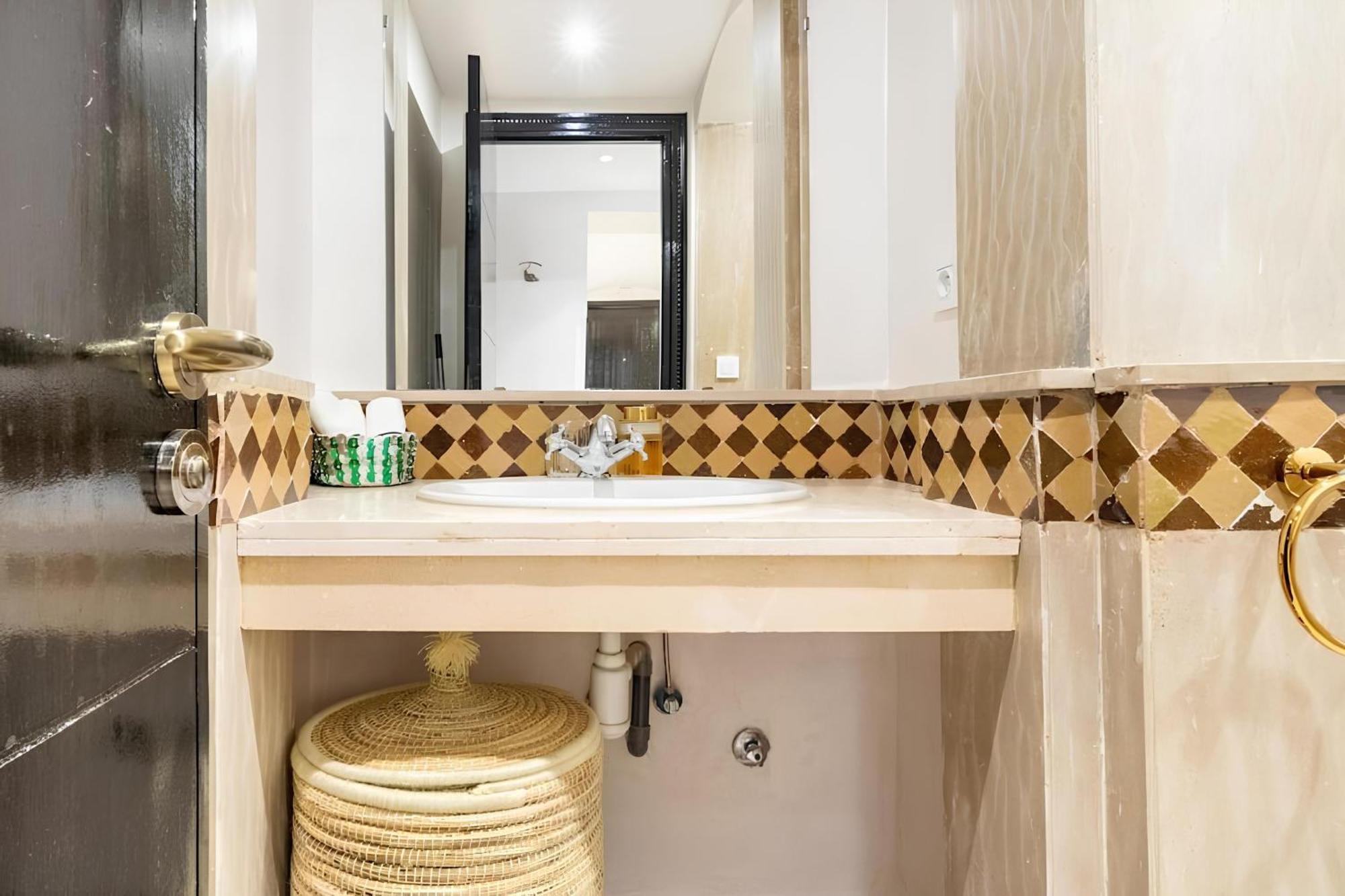 C-Appartement De Luxe Plein Centre De Gueliz Avec Piscine Parking Wifi Netflix Marrakesh Eksteriør bilde